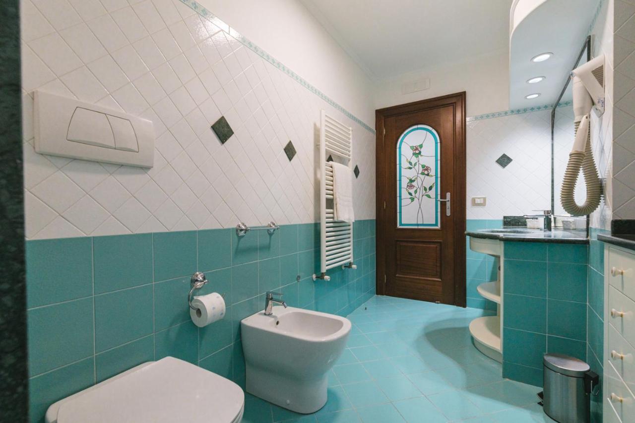 Casa La Bifora Lejlighed Sorrento Eksteriør billede